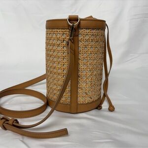 Tommy Bahama Woven Rattan Bucket Bag Crossbody – Tan